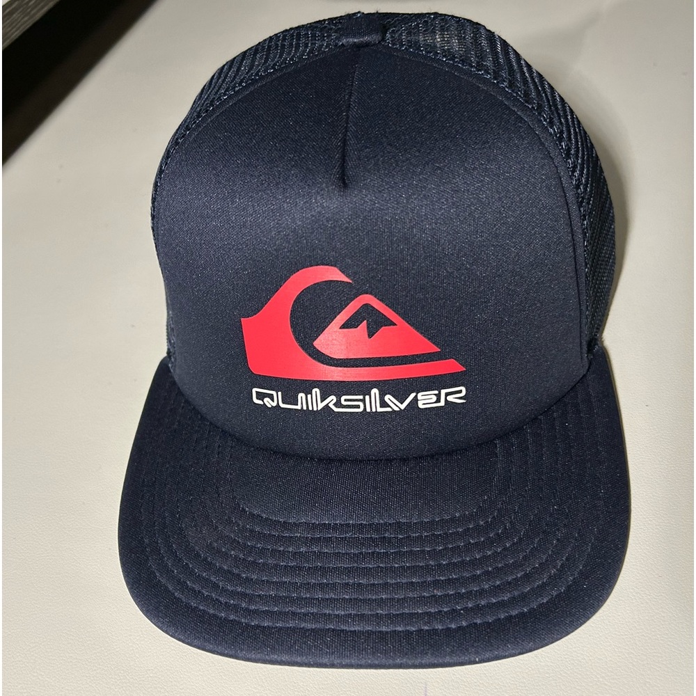 Quiksilver Flat Brim Trucker Hat Navy Blue Red NWOT